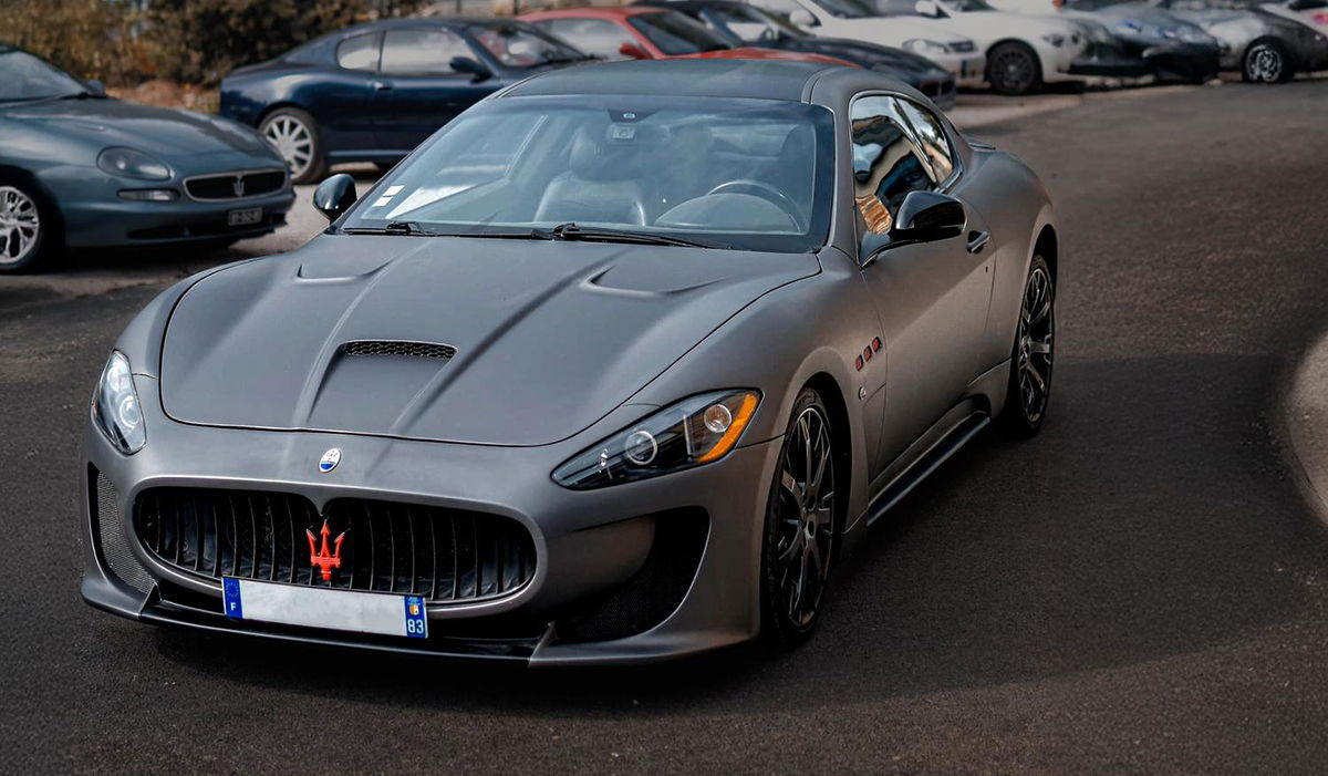 illustration Véhicule personnalisé - D1704 - Maserati Granturismo S