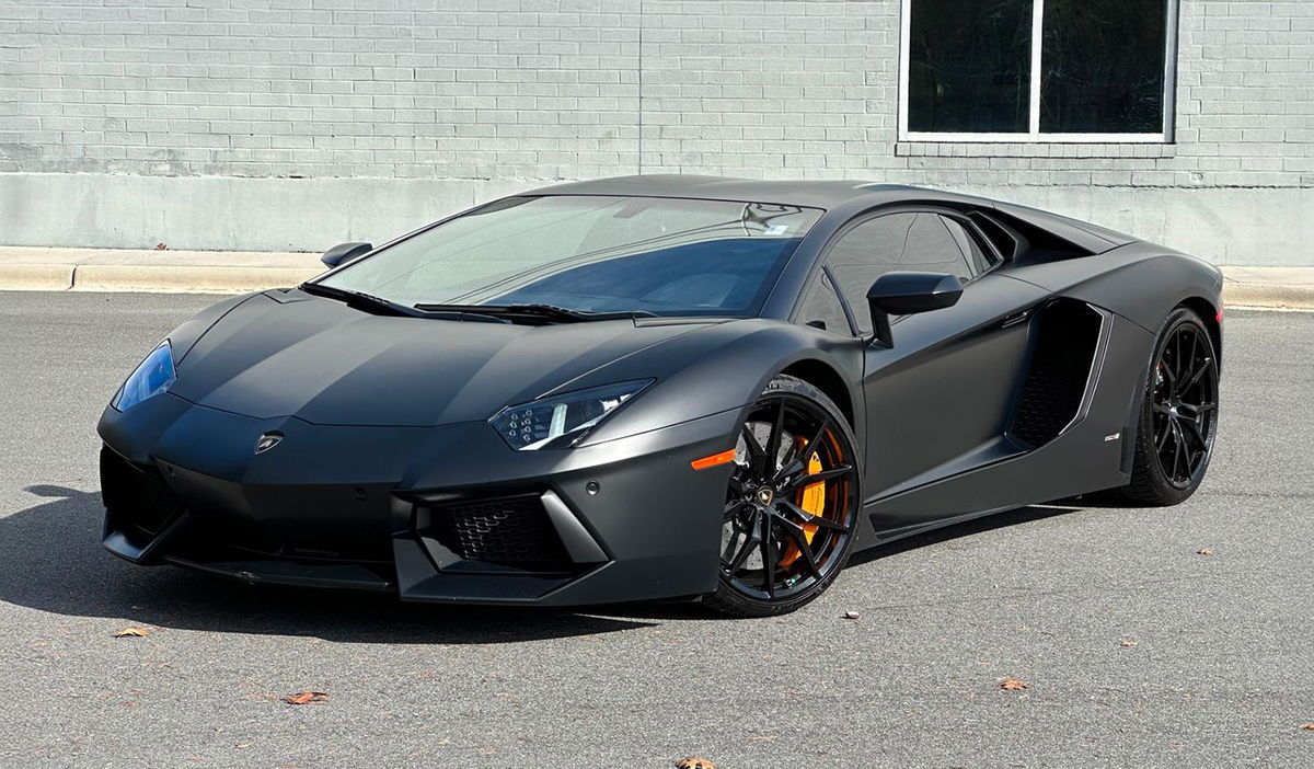 illustration Achat/revente de véhicule - Lamborghini Aventador LP 700-4 Coupé